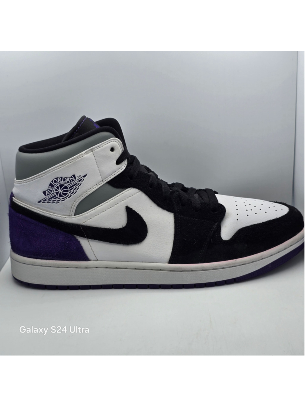 Men's Nike Air Jordan 1 Mid Sneakers White Black Purple size 11